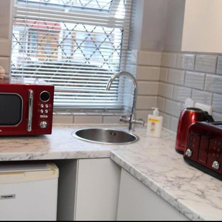 Apartment With Private Hot Tub, Sauna, Ice Bath, Gym Рейнъм Екстериор снимка