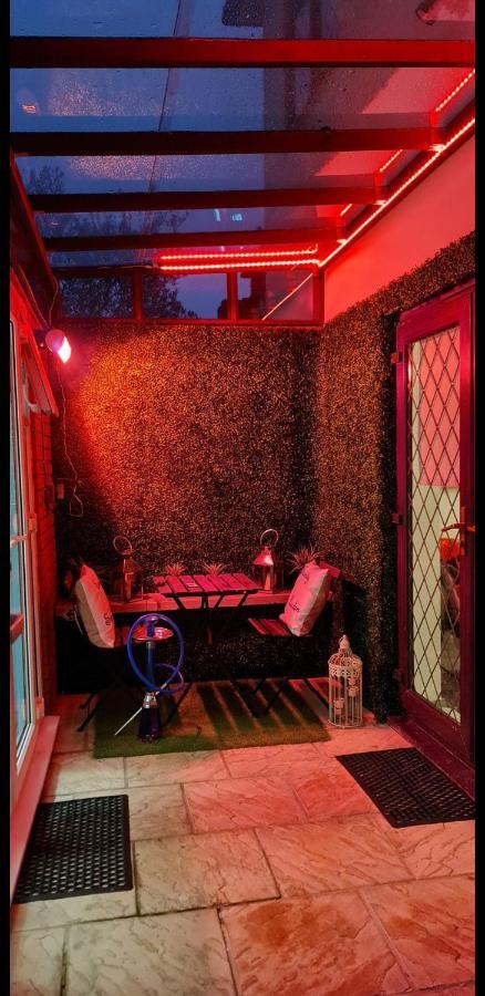 Apartment With Private Hot Tub, Sauna, Ice Bath, Gym Рейнъм Екстериор снимка
